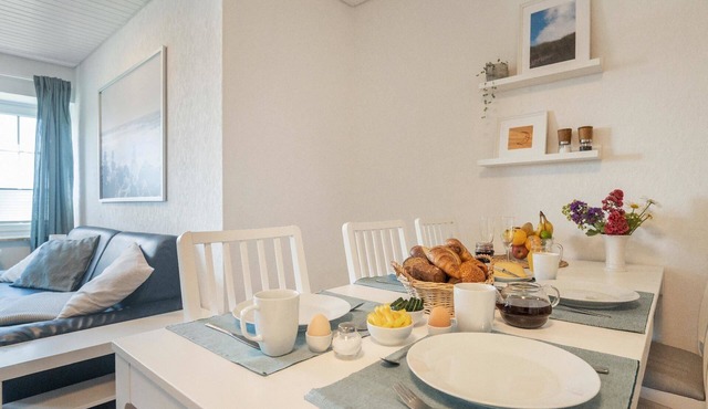 Vacation apartment/apartment for 4 guests with 64m² in Fehmarn (76369)