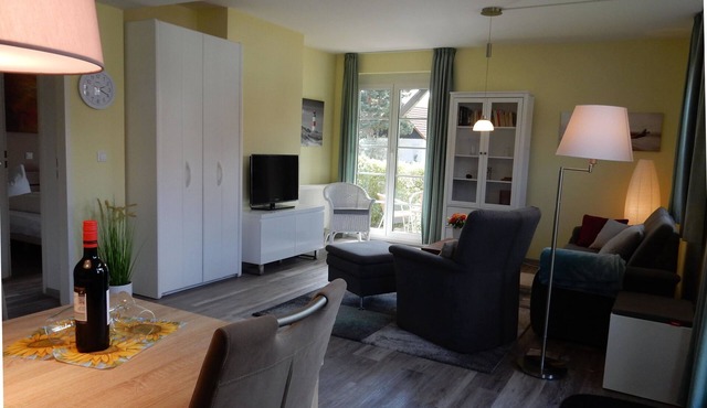 Vacation apartment/apartment for 3 guests with 54m² in Prerow (40382)
