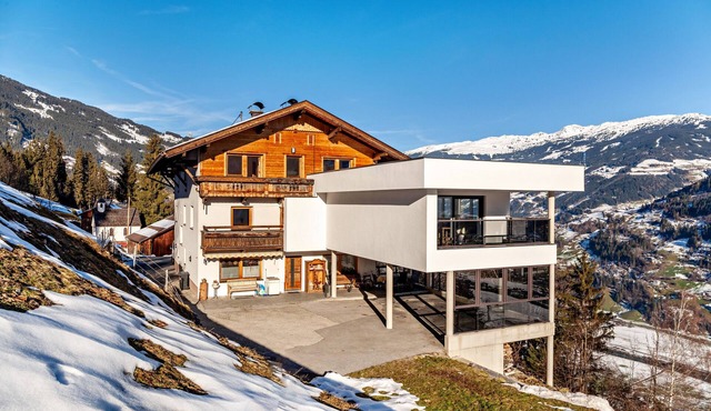 Vacation apartment 'App 24 persons Innerspielleiten ' with mountain view, private terrace