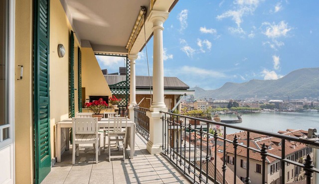Vacation Apartment "Central Vista Lago" with Lake View & Private Terrace