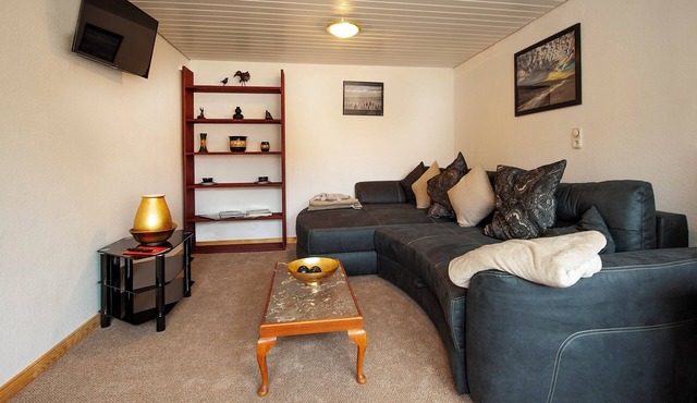 Vacation apartment (60sqm) with fully equipped kitchen just a few meters from the Haßberge Nature Park