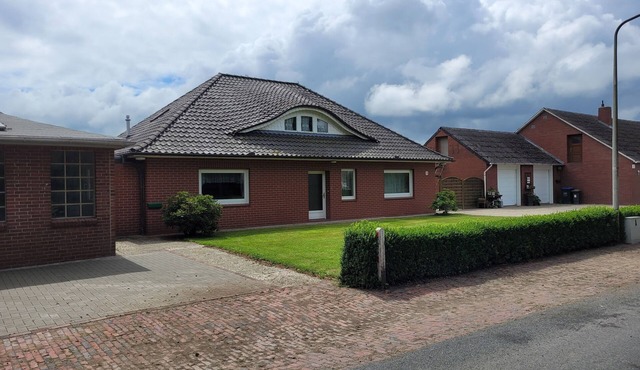 Vacation apartment with garden in Drochtersen