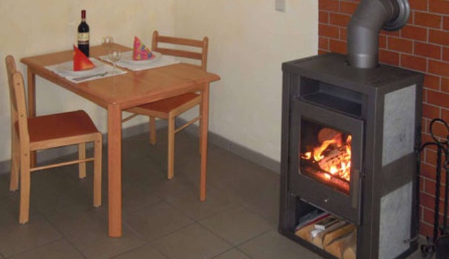 Vacation apartment 1, 1 bedroom, 2 extra beds possible in the living room, 1 baby crib (up to 3 years)
