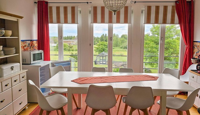 Vacation apartment/apartment for 9 guests in Oberuckersee (96455)