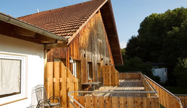 Vacation apartment for up to 5 people with balcony and free WiFi