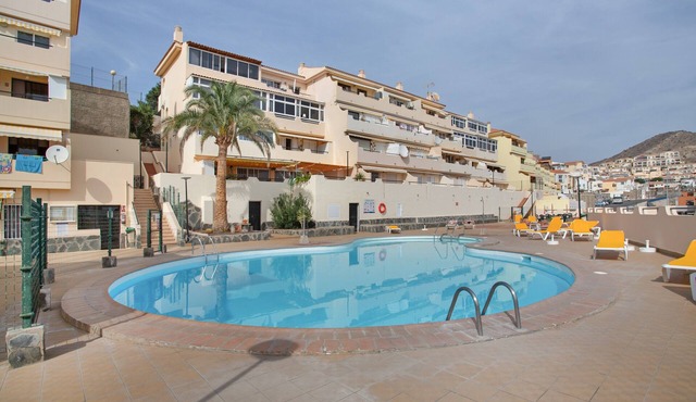 Vacation Apartment 'Estrella Del Mar Vista Al Puerto' with Sea View, Wi-Fi and Air Conditioning