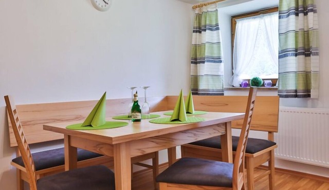 Vacation apartment for 2-4 persons, shower/WC, south-facing balcony, TV, W-LAN