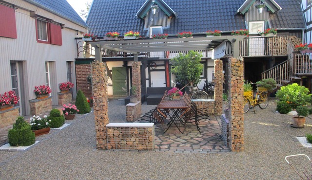 Vacation apartment/house with 2 bedrooms in the historic Vierkanthof