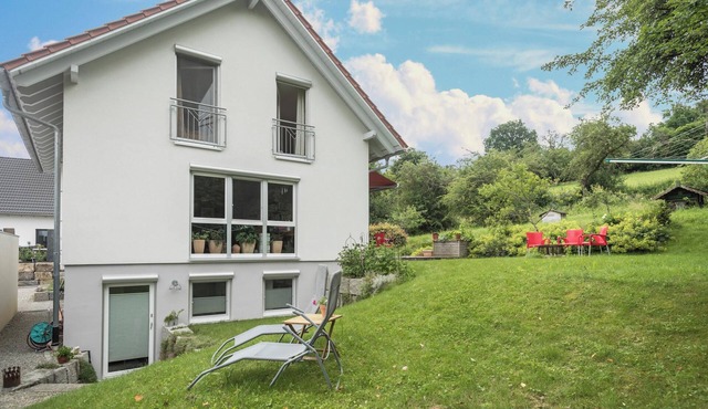 Vacation Apartment "Haus Afaldra" with Wi-Fi and Garden