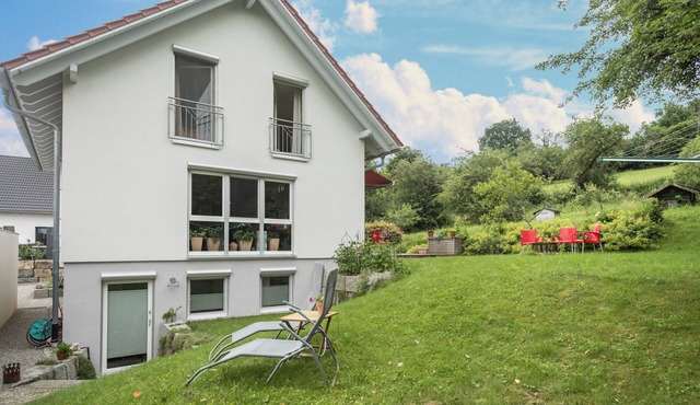 Vacation Apartment "Haus Afaldra" with Wi-Fi and Garden