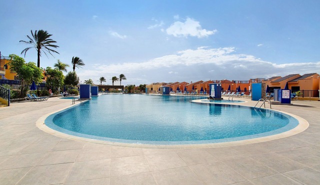 Vacation Apartment 'Meloneras 1' with Shared Pool, Wi-Fi and Air Conditioning