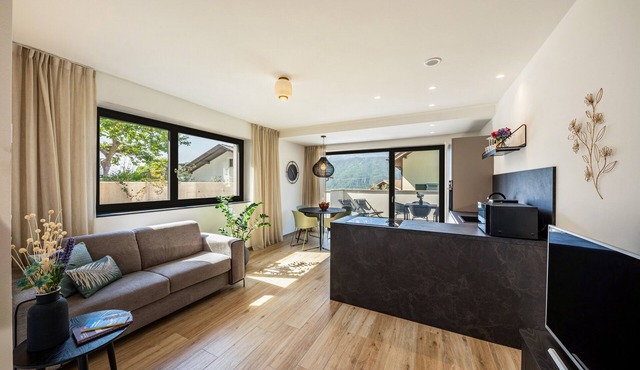 Vacation Apartment "Videre Lodge Gantkofel" with Mountain View, Wi-Fi & Terrace