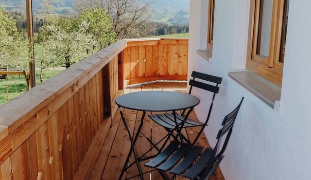 Vacation apartment with wonderful alpine panorama and spacious balcony