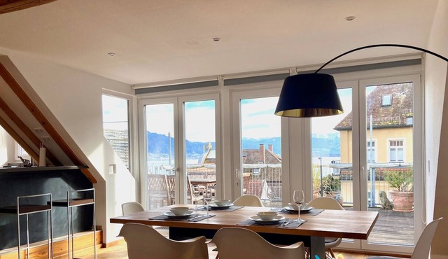 Vacation apartment with lake view - maisonette with roof terrace in the old town house on the island