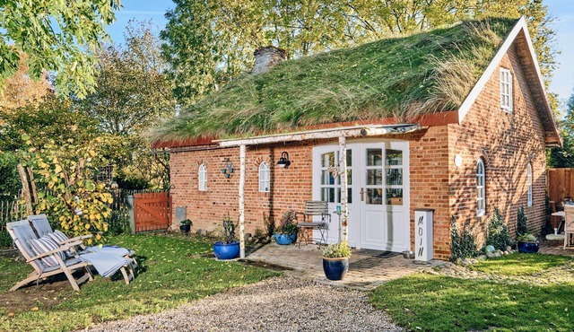Vacation home "Gjarshüs" for 6 persons and 5 dogs.