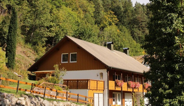 Vacation apartment "Lorenz" with private terrace and WLAN