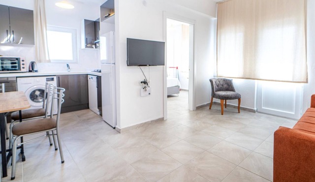 Vacation Flat w Balcony 3 min to Beach in Bodrum