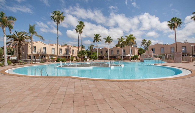 Vacation 'Green Oasis Club' with Shared Pool, Wi-Fi and Air Conditioning