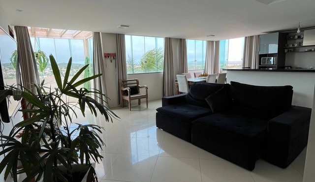 Vacation home: 4 bedrooms with air conditioning, swimming pool, hot tub and barbecue in Búzios
