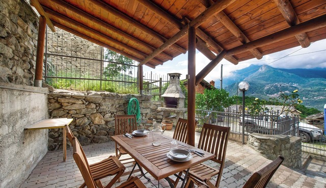 Vacation Home "Casa Jonathan" with Mountain View, Private Terrace & 2 Balconies