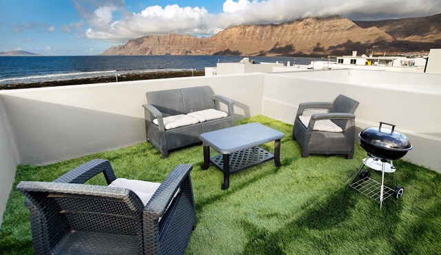 Vacation Home Casa Vivo Near the Beach with Sea View