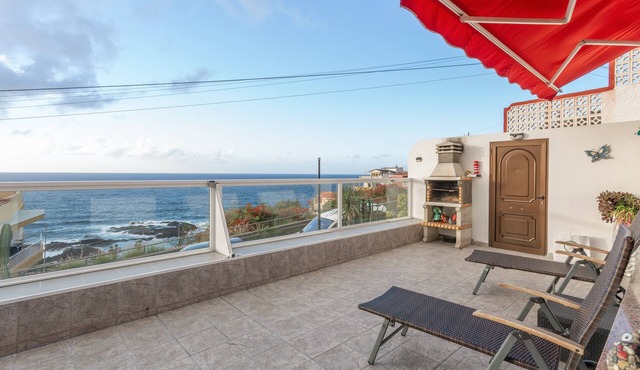 Vacation Home 'Crisol' with Sea View, Private Terrace and Wi-Fi