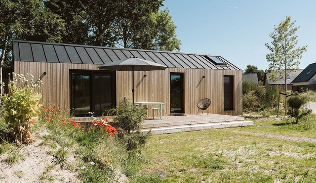 Vacation home cut from the right cloth!