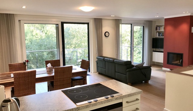 Vacation home directly on the park with lake (120 sqm) for up to 4 people