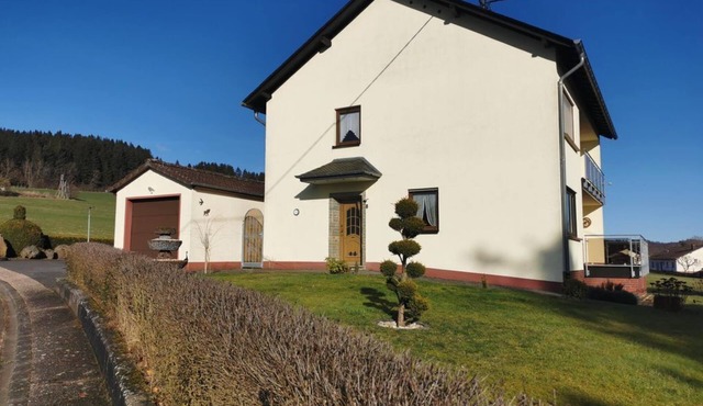 Vacation home Eifelmomente - 6-bed vacation home Eifelmomente
