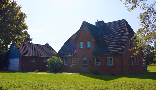 Vacation home for 4 guests with 85m² in Utersum (171882)