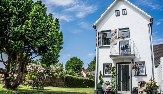 Vacation home for up to 6 people with large garden and playground