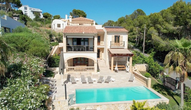 Vacation home for 14 guests with 400m² in Cala Ratjada (146570)