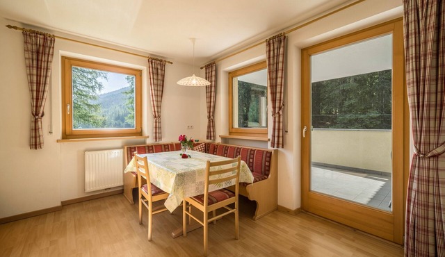 Vacation Home "Maria Schneeglöcklein" with Mountain View, Balcony, Garden & Sauna