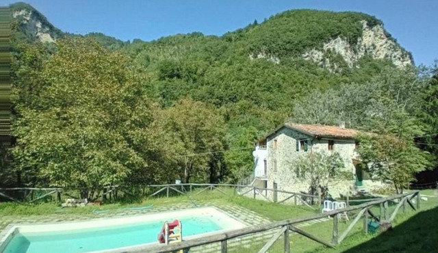 Vacation Home "Luxury Suite La Grotta Del Vento" with Mountain View, Shared Pool & Wi-Fi