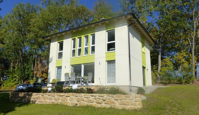 Vacation home on the Hohenfelden reservoir with its own jetty and rowing boat & electric motor