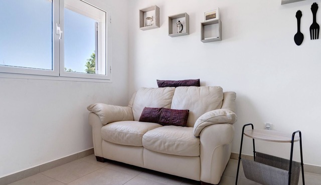 Vacation Home 'Parigina' with Sea View, Private Terrace and Wi-Fi