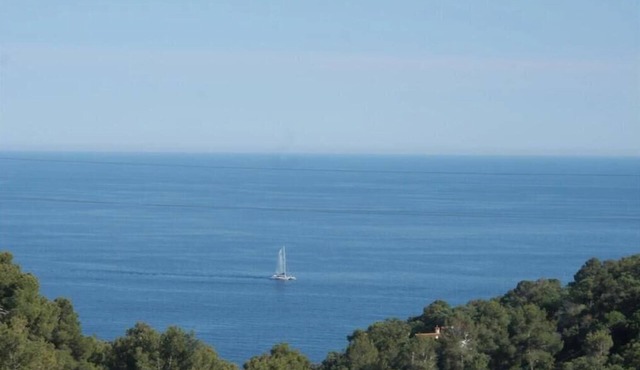 Vacation home, private heated pool, ocean view, Tossa de Mar, quiet, green, close to the beach,