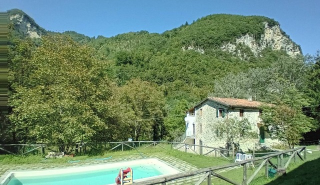 Vacation Home "Relais In Spa La Grotta Del Vento" with Mountain View, Shared Pool & Wi-Fi