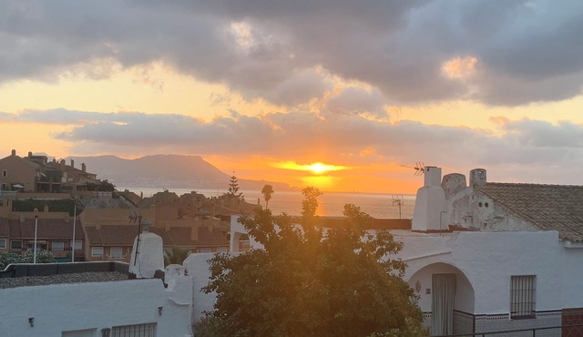 Vacation home right by the sea with a view of Gibraltar