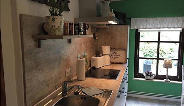 Vacation home right next to the forest, quiet location with good connections to the city center