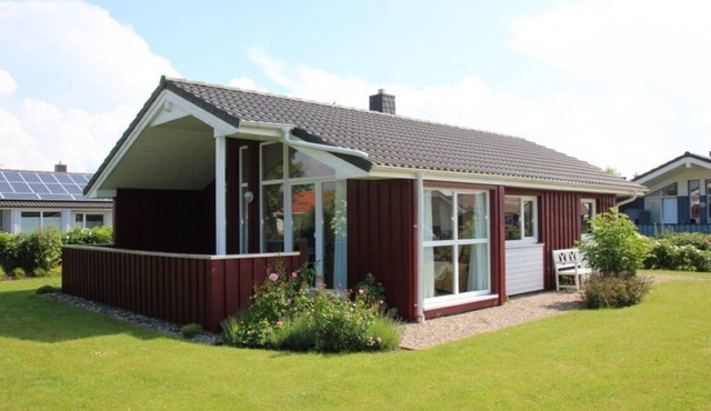 Vacation Home "Tohuus" close to the Beach with Wi-Fi, Terrace & Garden
