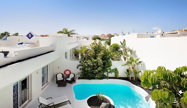 Vacation Home "Villa 87" with Mountain View, Pool & Wi-Fi