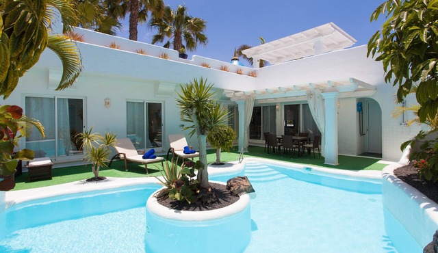 Vacation Home "Villa 82" with Mountain View, Pool & Wi-Fi