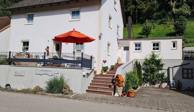 Vacation home with 2 bedrooms and terrace (90 sqm)