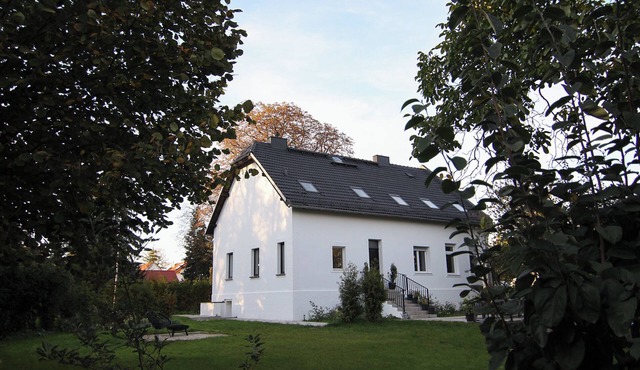 Vacation home with pool, garden and gym in Berlin