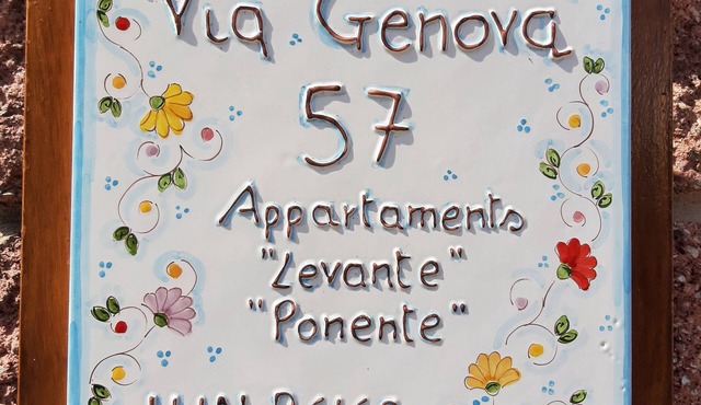 Vacation House "LEVANTE" - Central - 2 steps from the sea and the historic center.