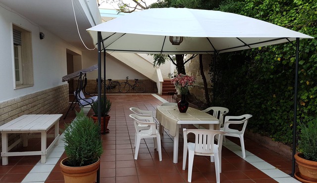 Vacation home 30 meters from the beach
