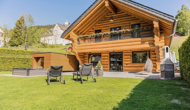 Vacation log cabin Black Forest 2 - Luxury chalet with sauna & whirlpool on the Feldberg