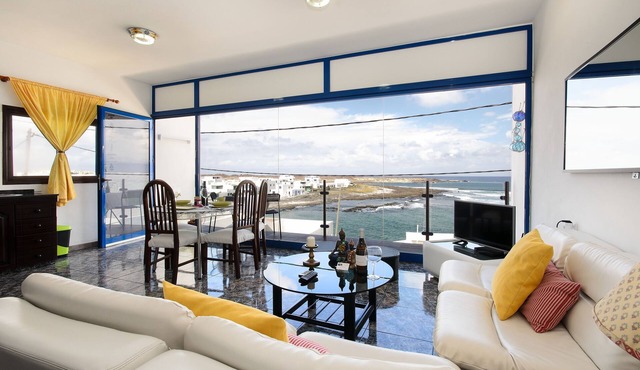 Vacation property in Great Location with Wi-Fi, Balcony & Magnificent View