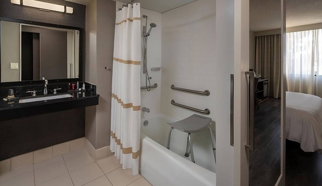 Vacation Starts Here! Near GEODIS Park - Home of Nashville SC, Pet-Friendly
